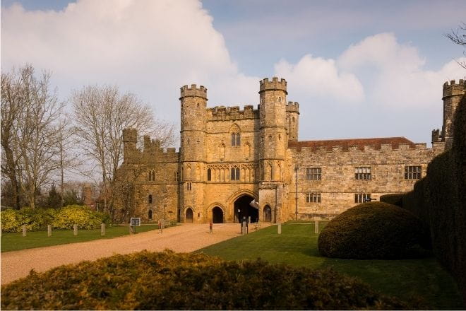 the front of Battle Abbey and the surrounding grounds