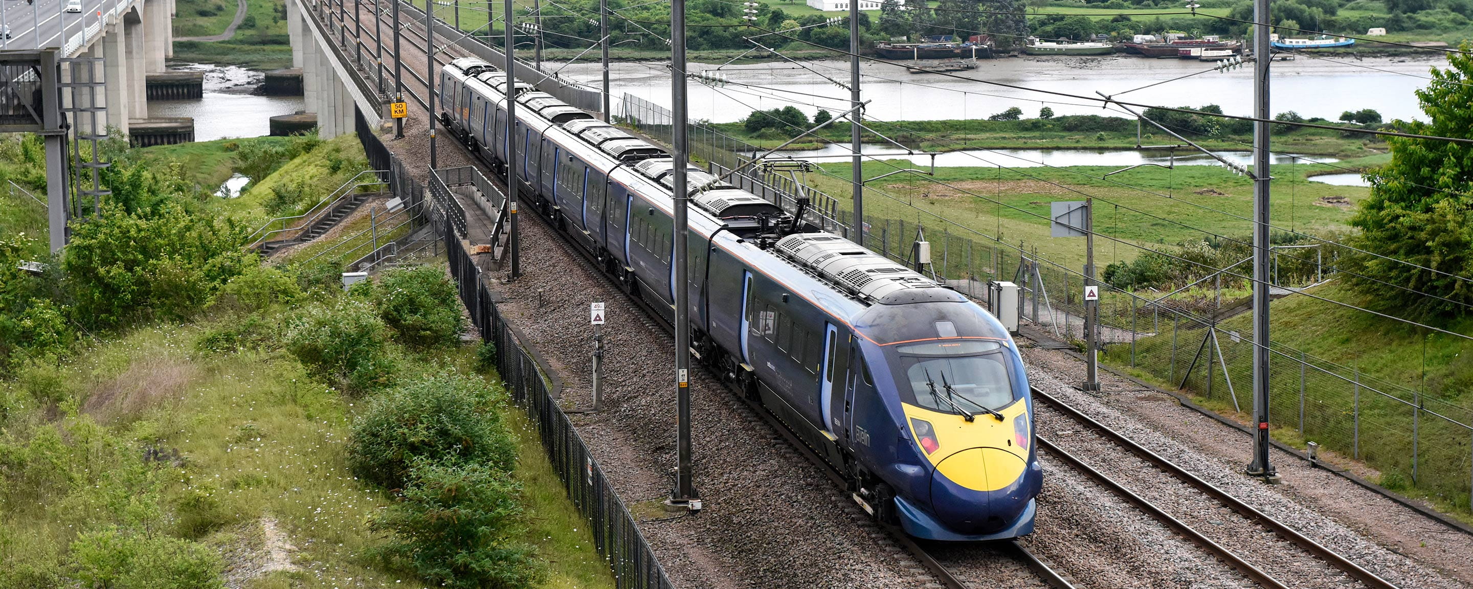 Transport in London скоростные поезда. Southeast Trains class 411. Как отследить поезд который в пути. Местоположение поезда