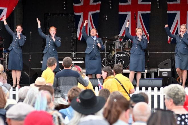 Salute to 40s England